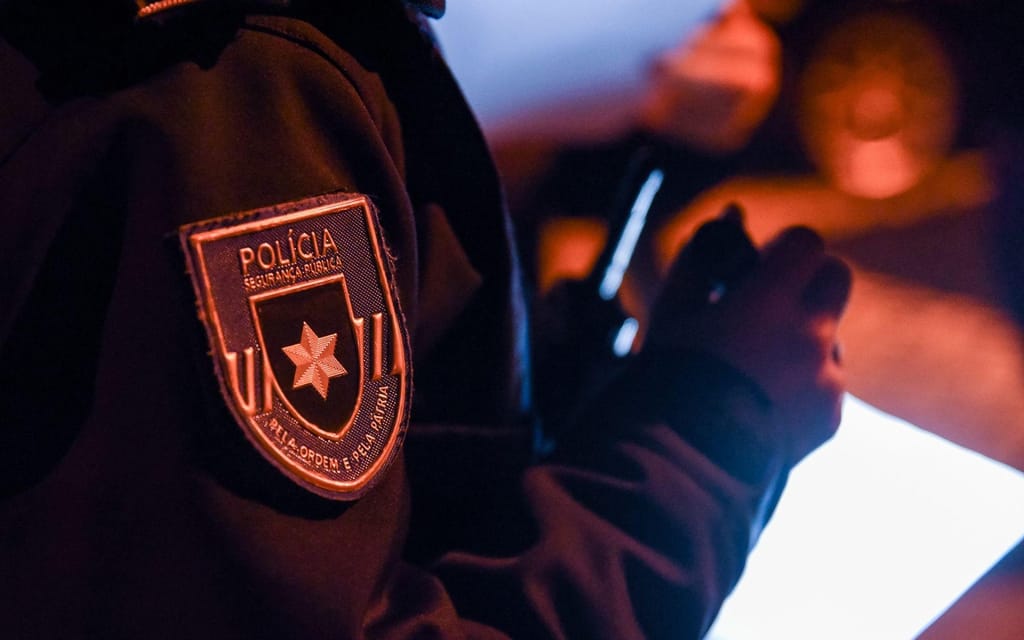 Policia 2