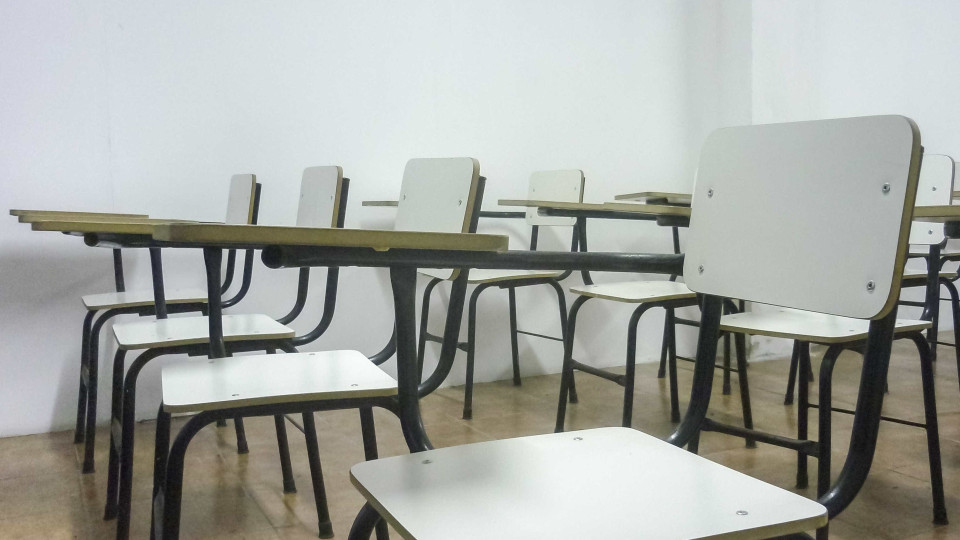 cadeiras escola