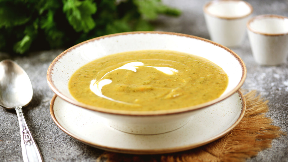 Creme courgette e alho frances