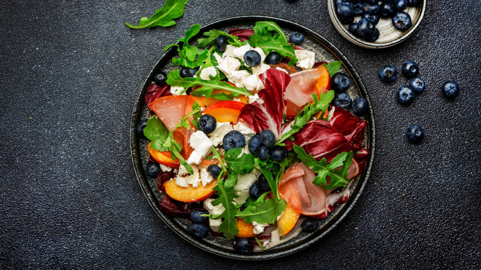 Salada porco e pessego