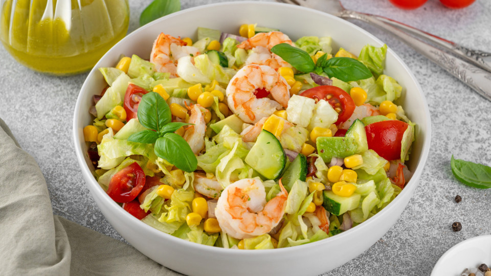 salada camarao