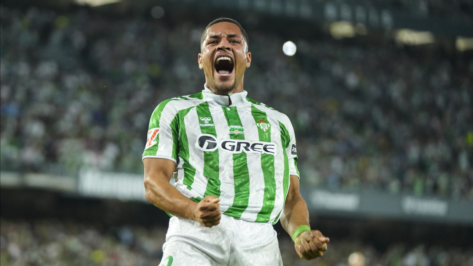 vitor roque