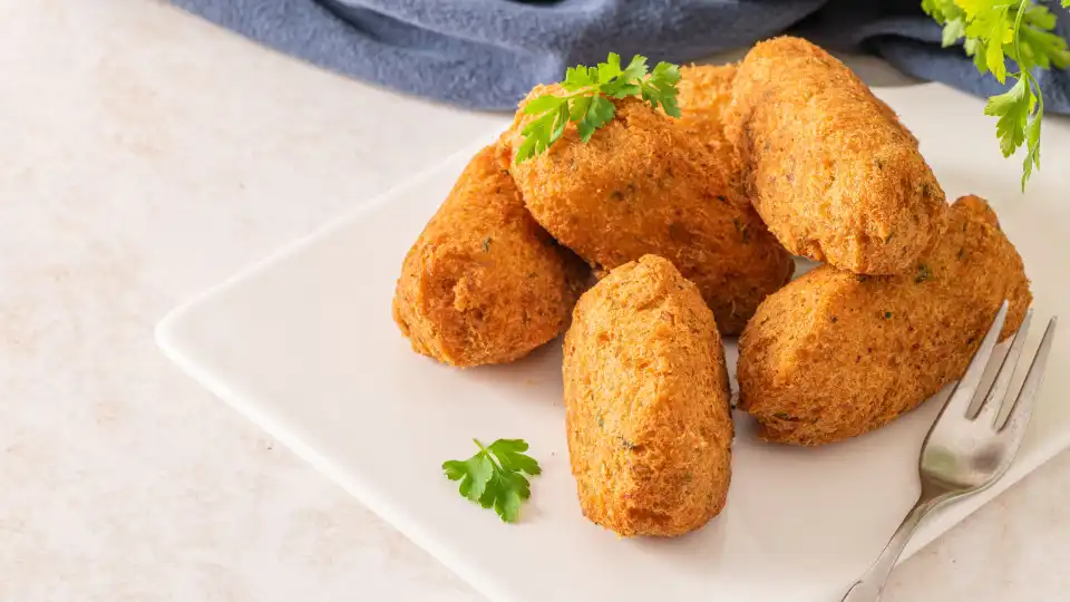 pastel bacalhau
