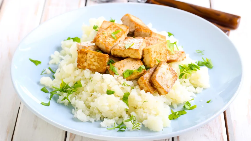 Tofu e couve flor