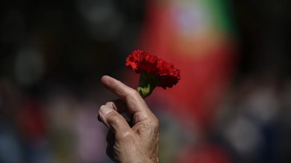 25 abril