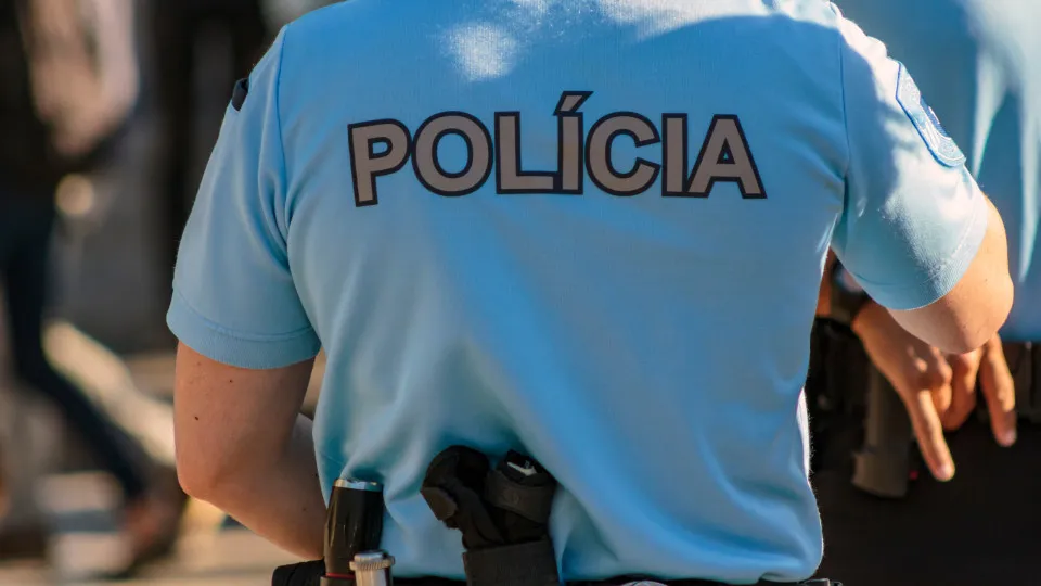 Policia