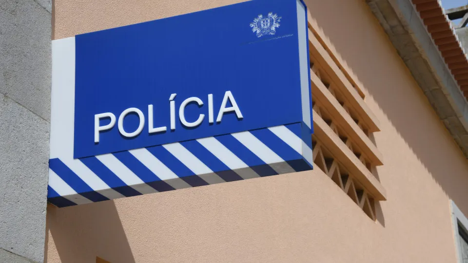 Policia